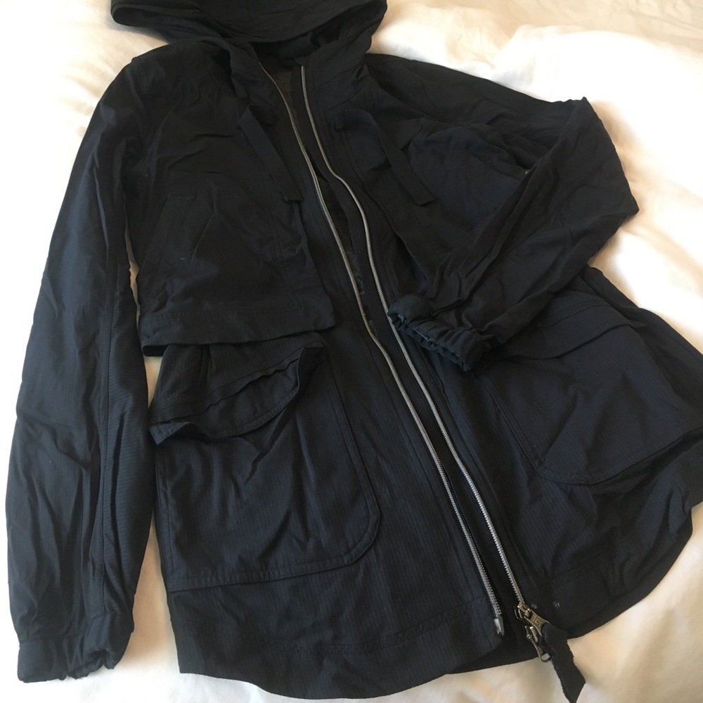 Lululemon black two layer jacket